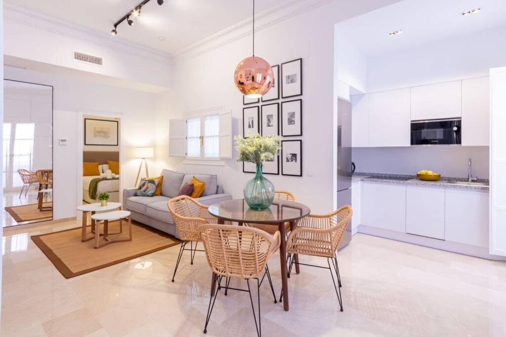 Mumu Luxury Suite Lirio Sevilla Kültér fotó