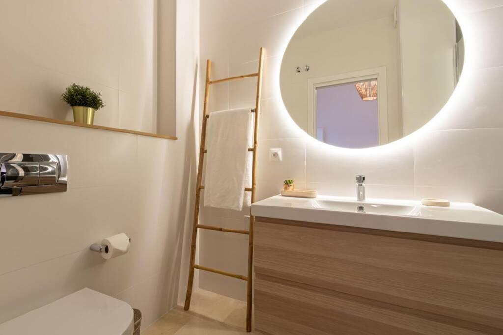 Mumu Luxury Suite Lirio Sevilla Kültér fotó