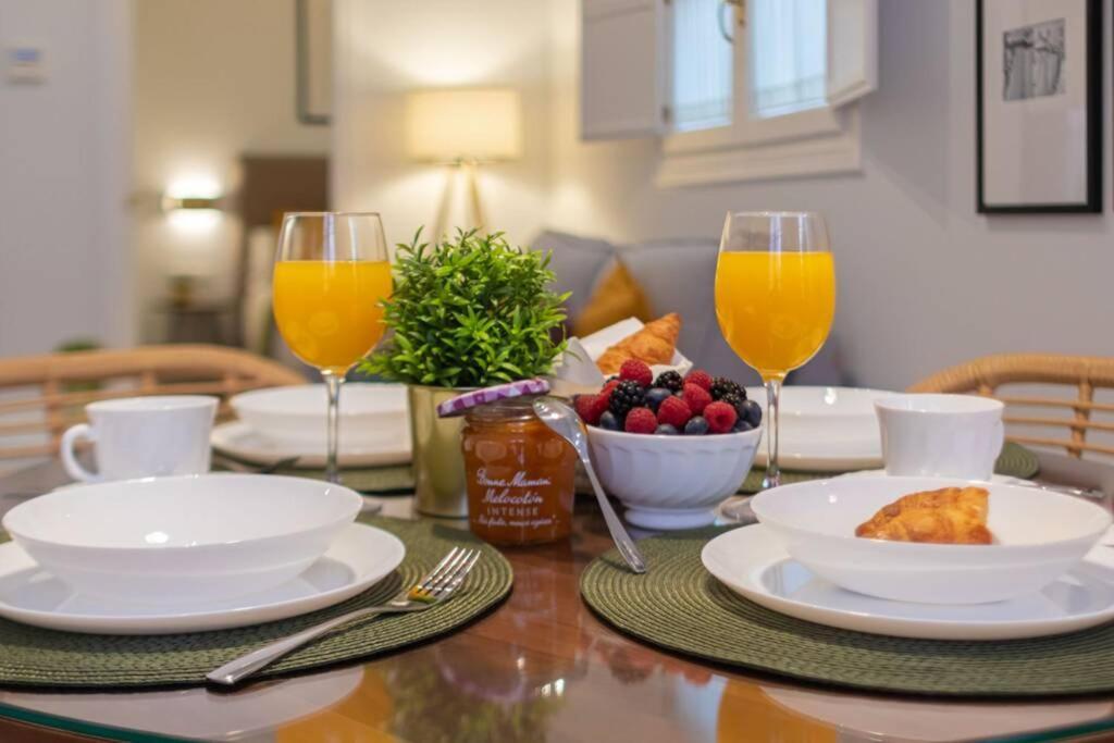 Mumu Luxury Suite Lirio Sevilla Kültér fotó
