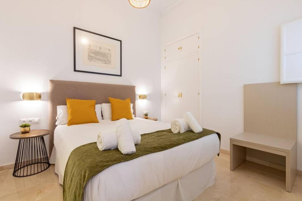Mumu Luxury Suite Lirio Sevilla Kültér fotó
